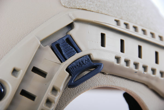 Ventilasi yang baik Helm militer taktis dengan bahan Aramid