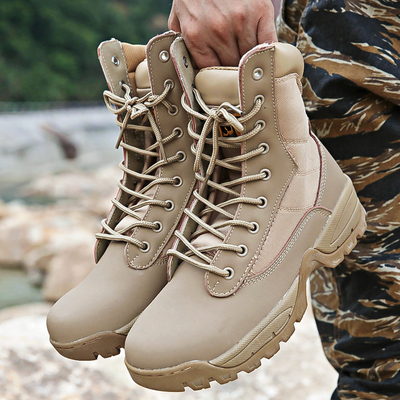 Sepatu tempur kulit tahan geser dengan alas karet penyerap kejut