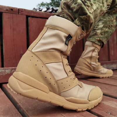 Ultralight Combat Boots Bernafas Hitam Berwarna Pasir Tinggi Top Mesh Combat Boots Oversized Boots